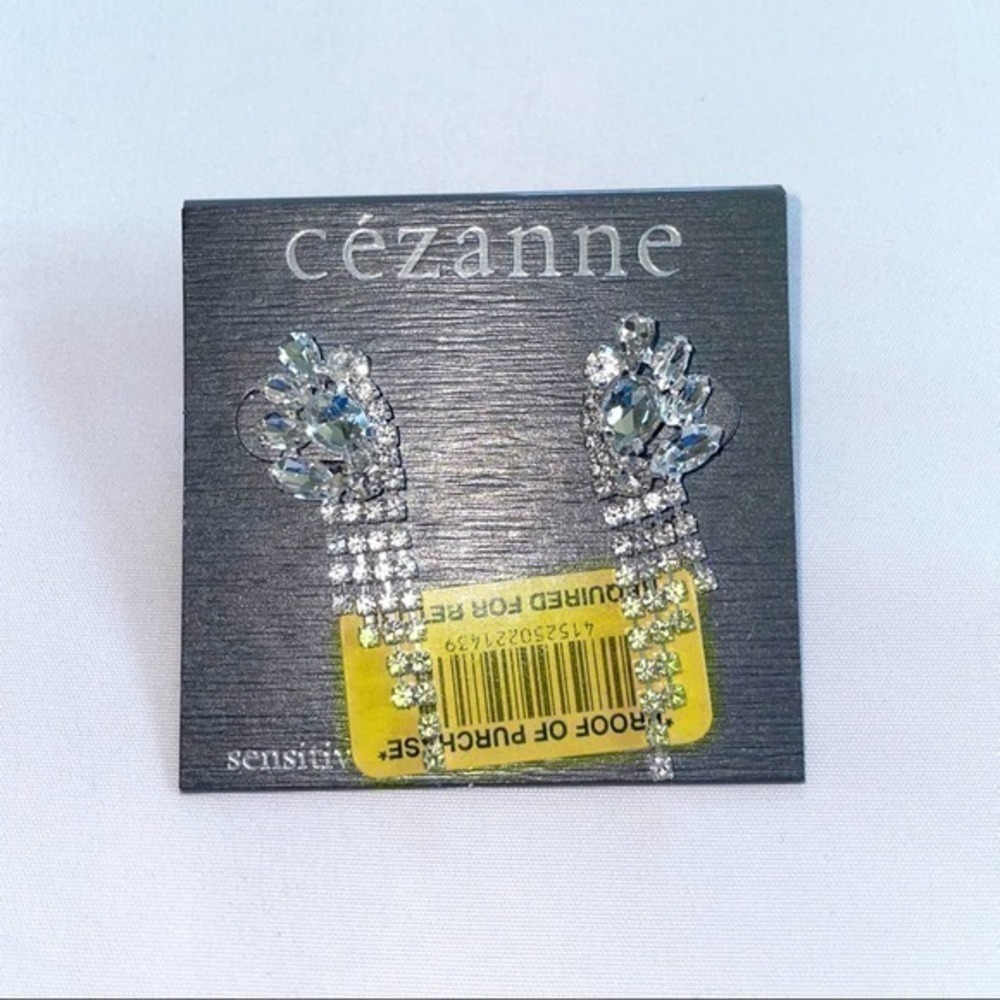 NWT Cezanne Silver Rhinestone Dangle Earrings - Picture 3 of 3
